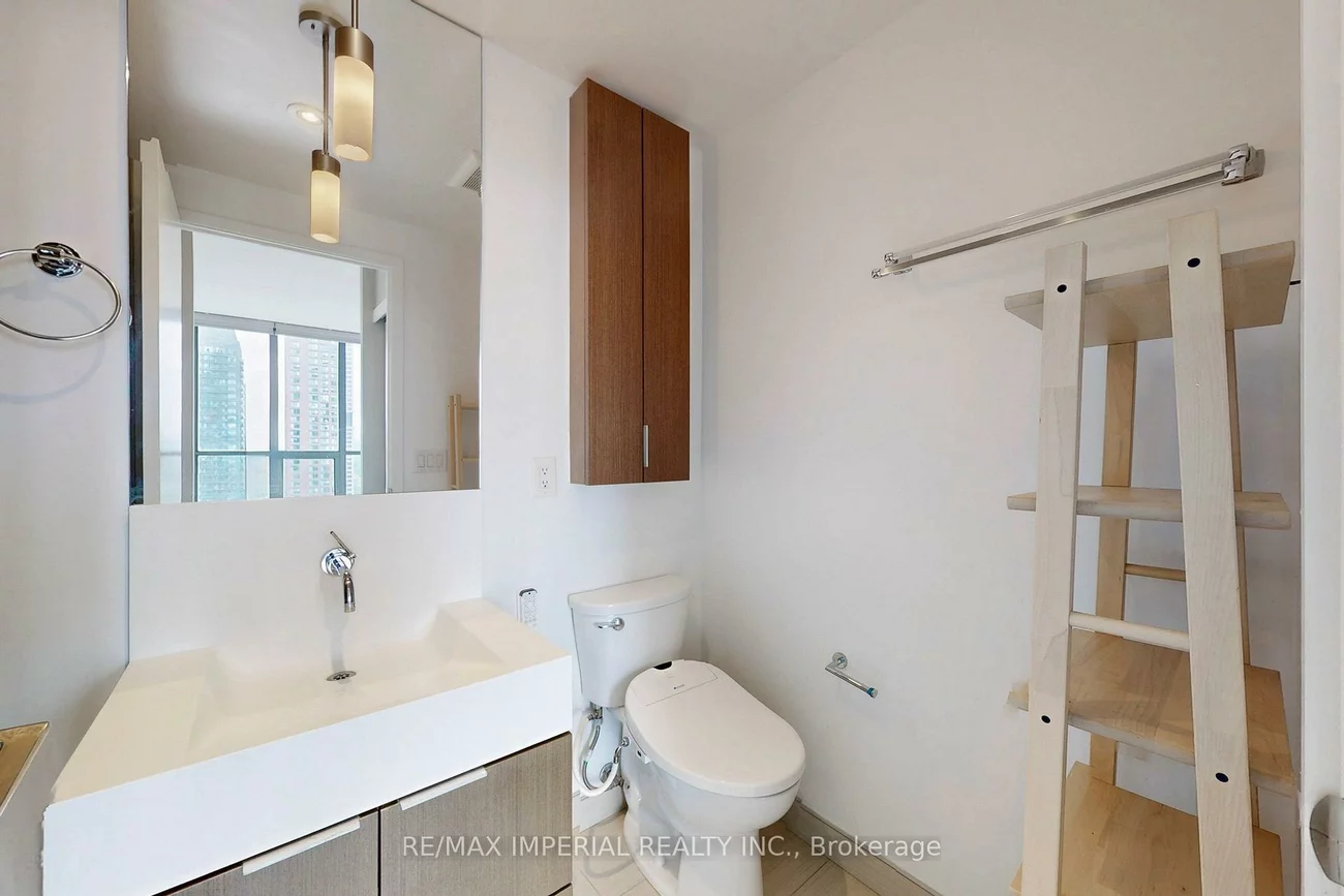 110, Charles, Church-Yonge Corridor, Toronto