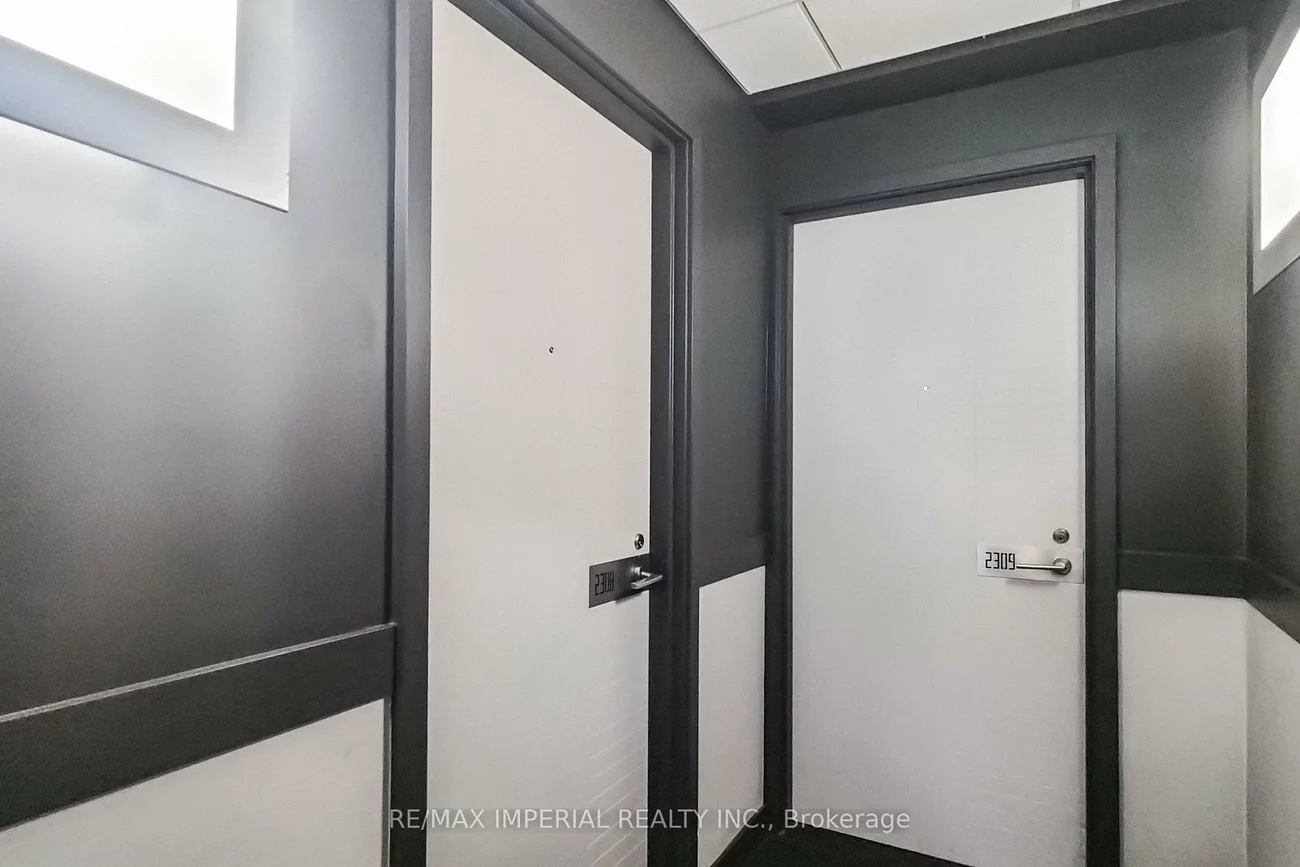 110, Charles, Church-Yonge Corridor, Toronto