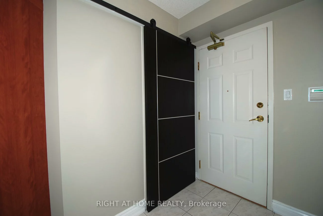 18, Concorde, Banbury-Don Mills, Toronto
