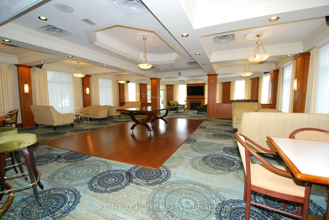 18, Concorde, Banbury-Don Mills, Toronto