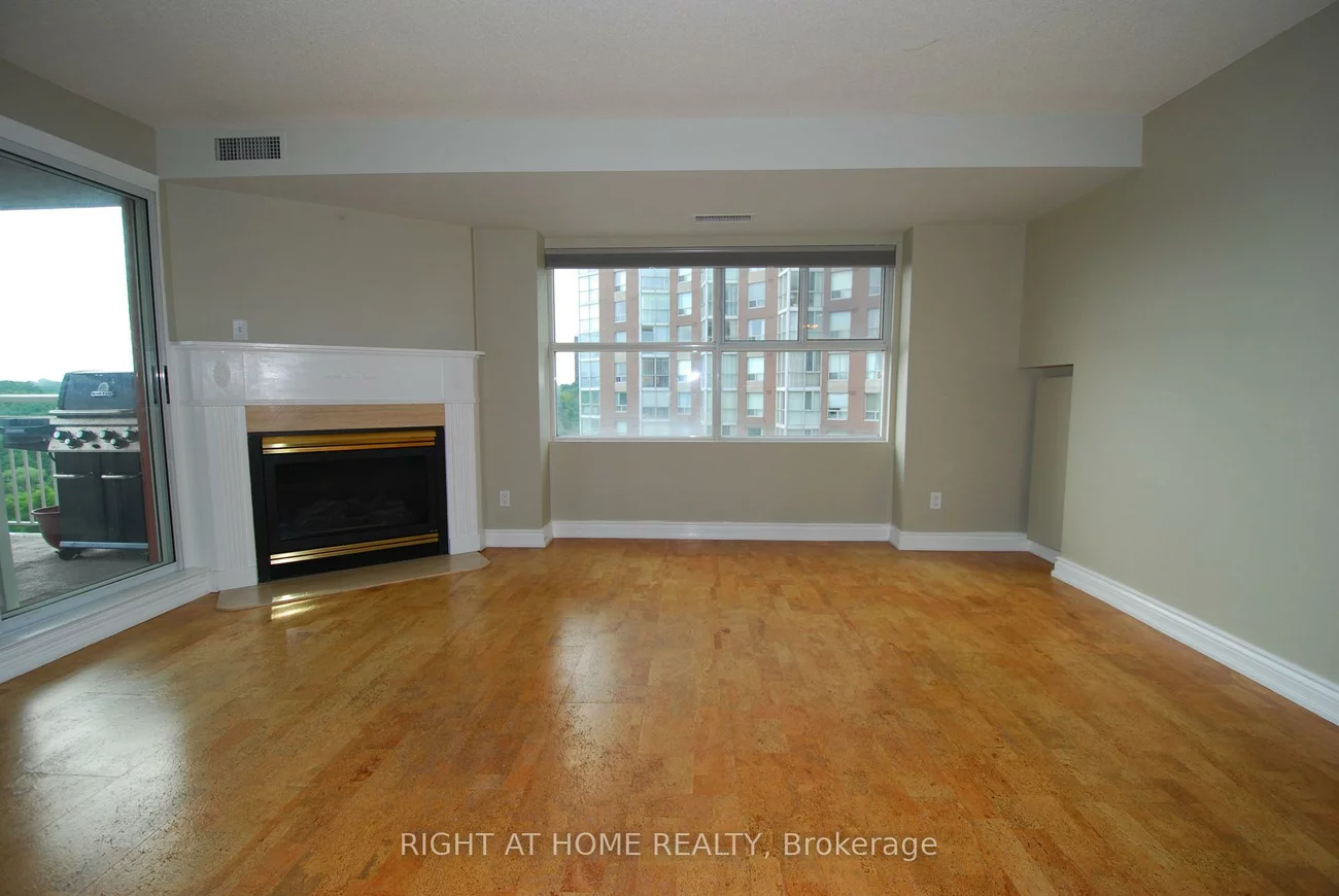 18, Concorde, Banbury-Don Mills, Toronto