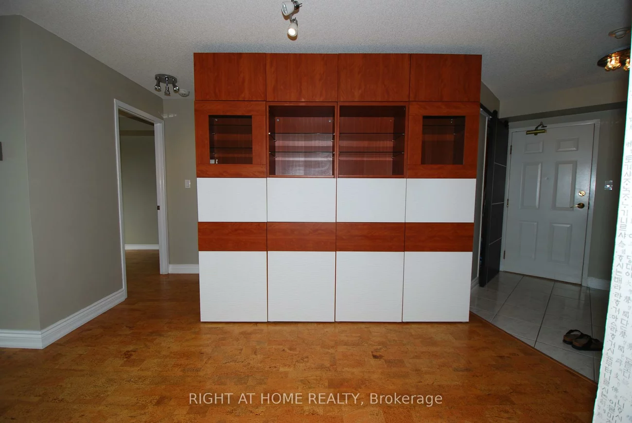 18, Concorde, Banbury-Don Mills, Toronto