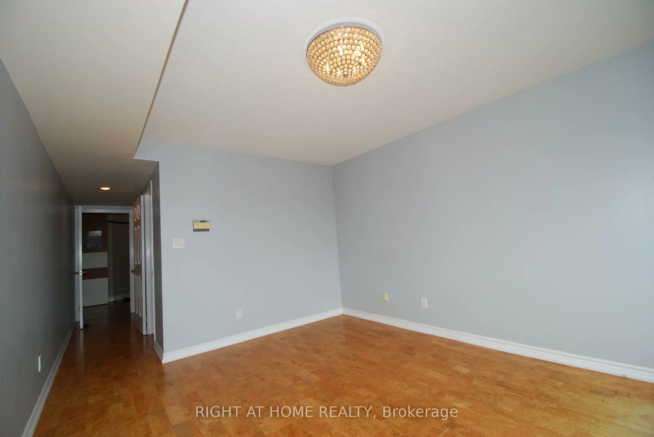 18, Concorde, Banbury-Don Mills, Toronto