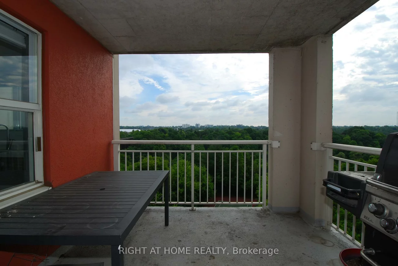 18, Concorde, Banbury-Don Mills, Toronto