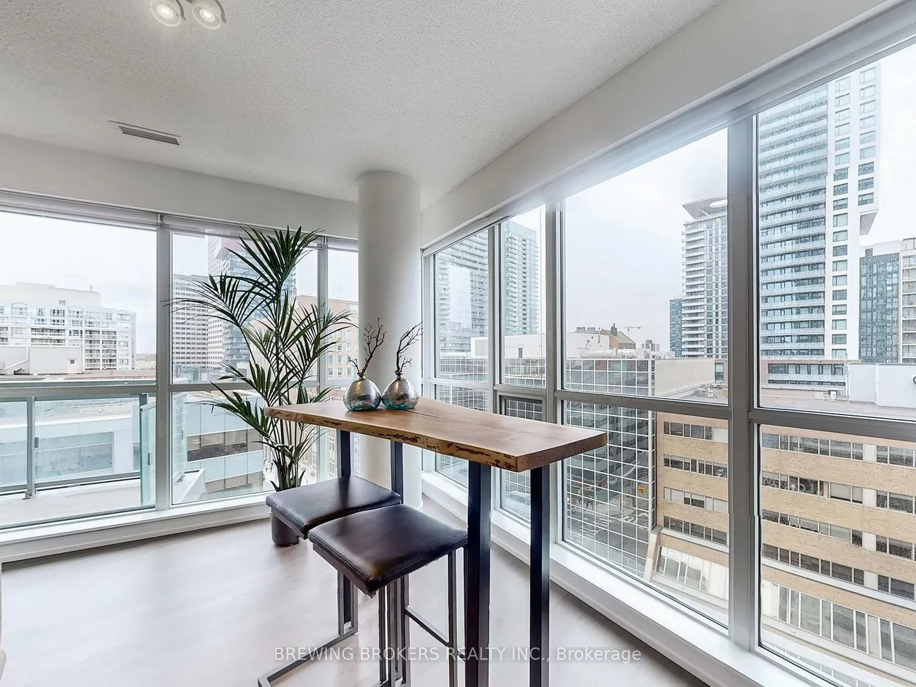 89, Dunfield, Mount Pleasant West, Toronto