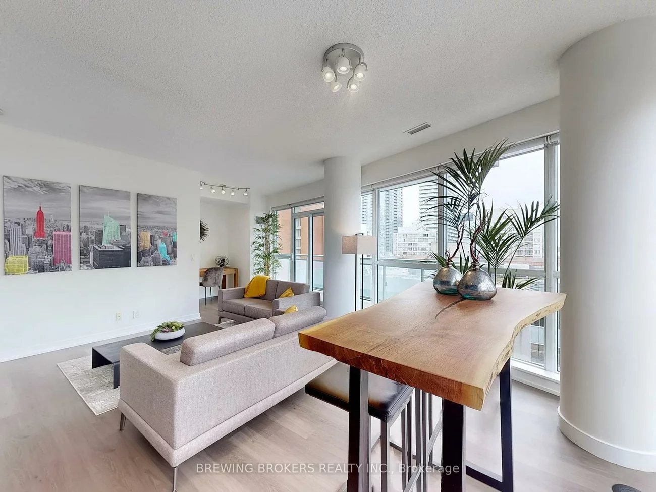 89, Dunfield, Mount Pleasant West, Toronto