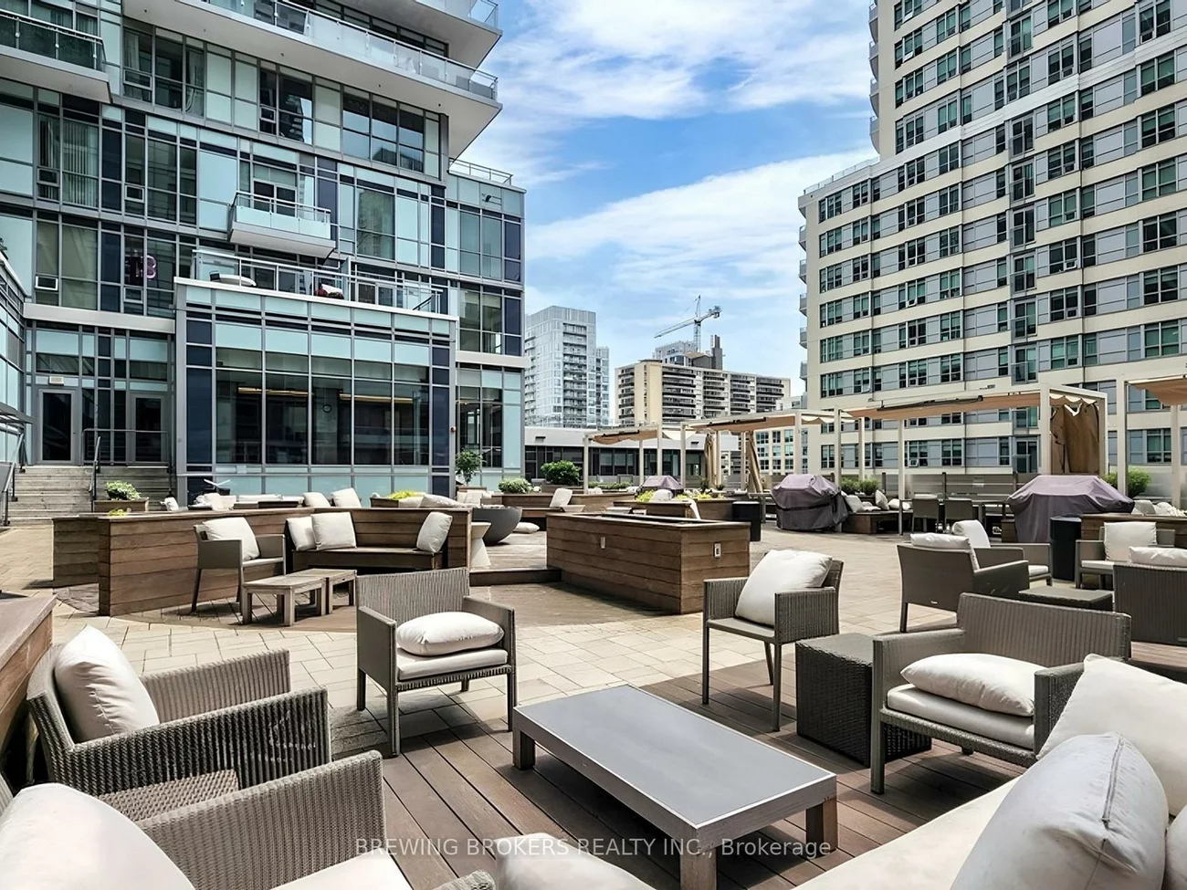 89, Dunfield, Mount Pleasant West, Toronto