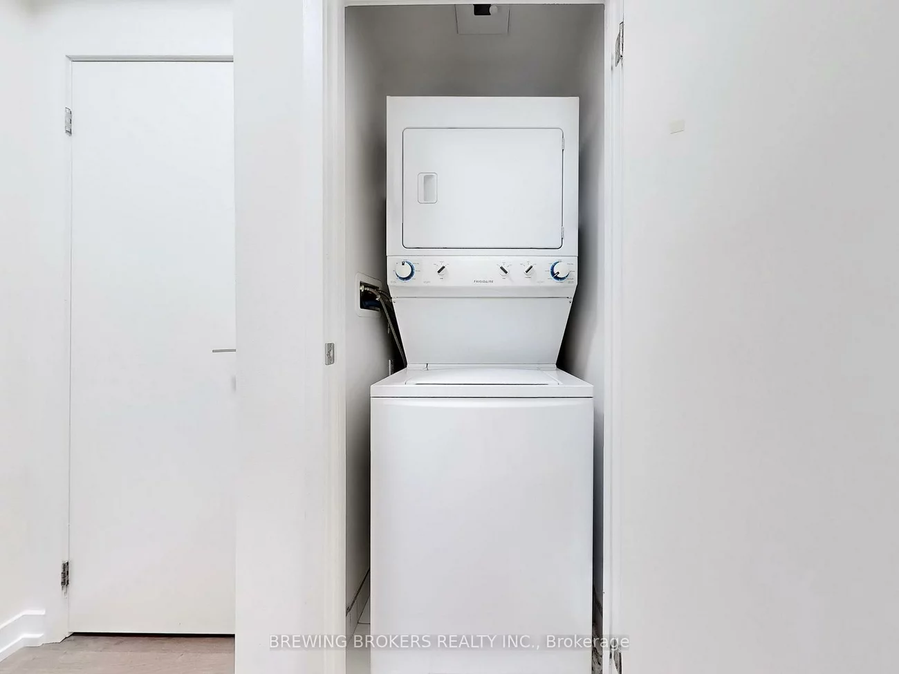 89, Dunfield, Mount Pleasant West, Toronto