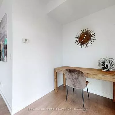 Condo Apartment, For Sale 89, Dunfield, Mount Pleasant West, Toronto