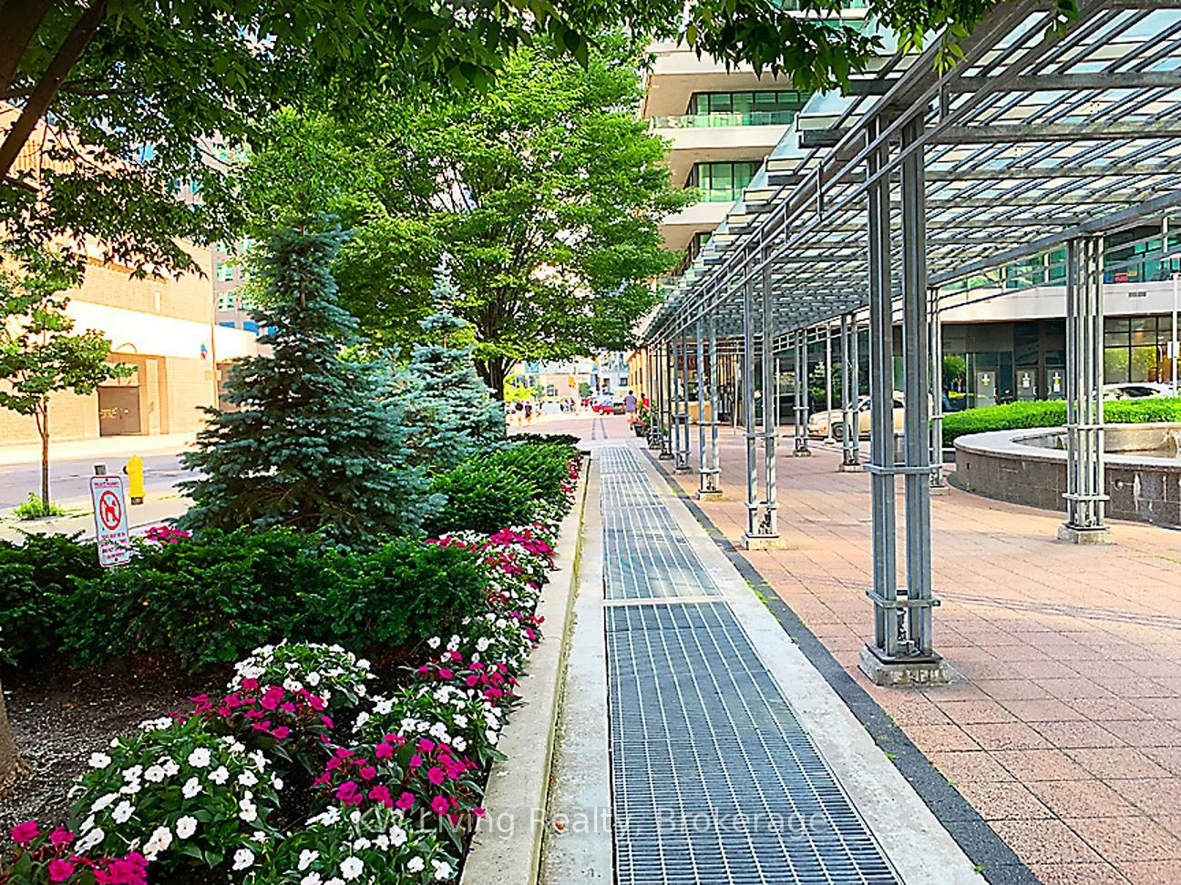 18, Harbour, Waterfront Communities C1, Toronto