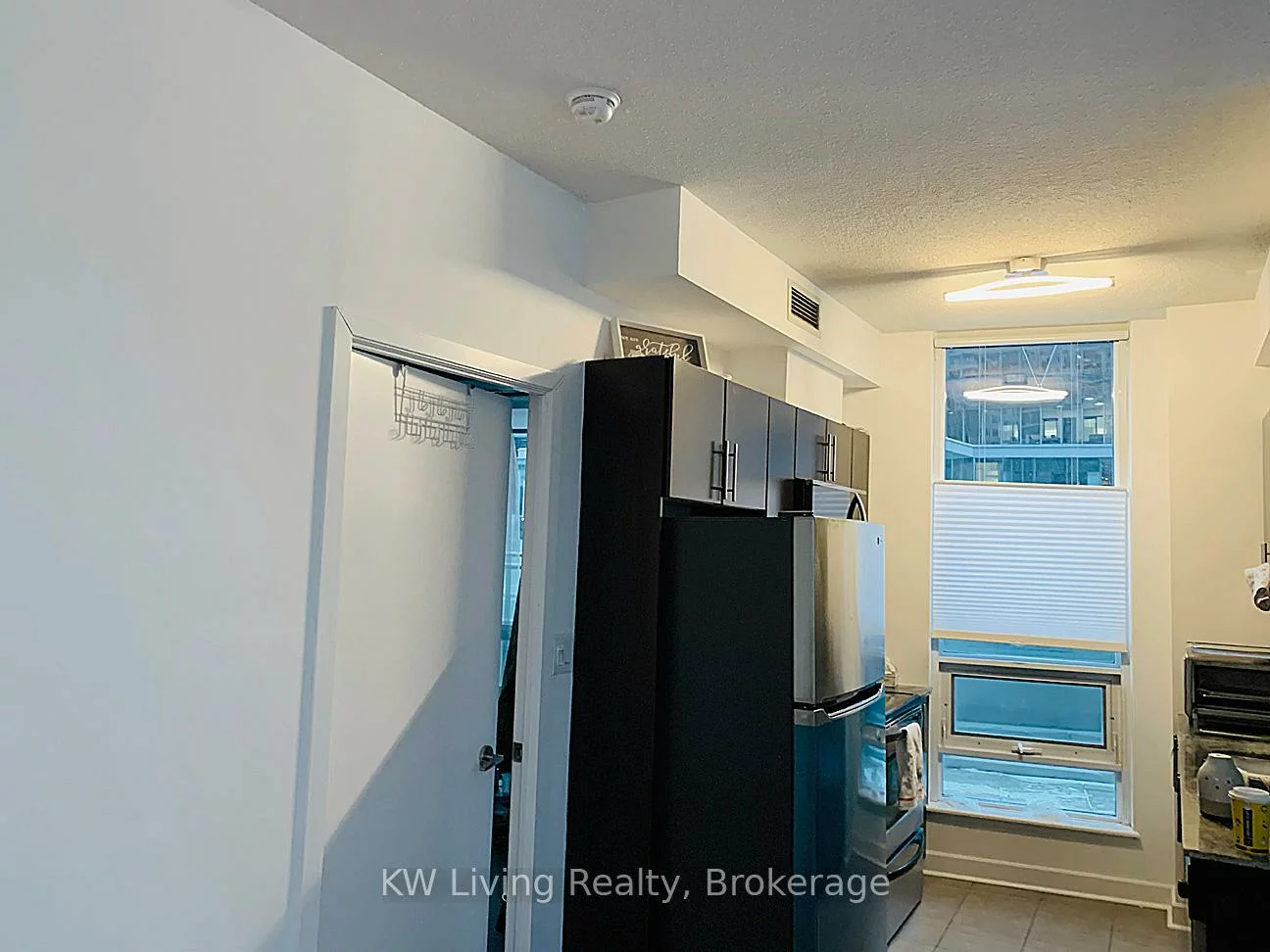 18, Harbour, Waterfront Communities C1, Toronto