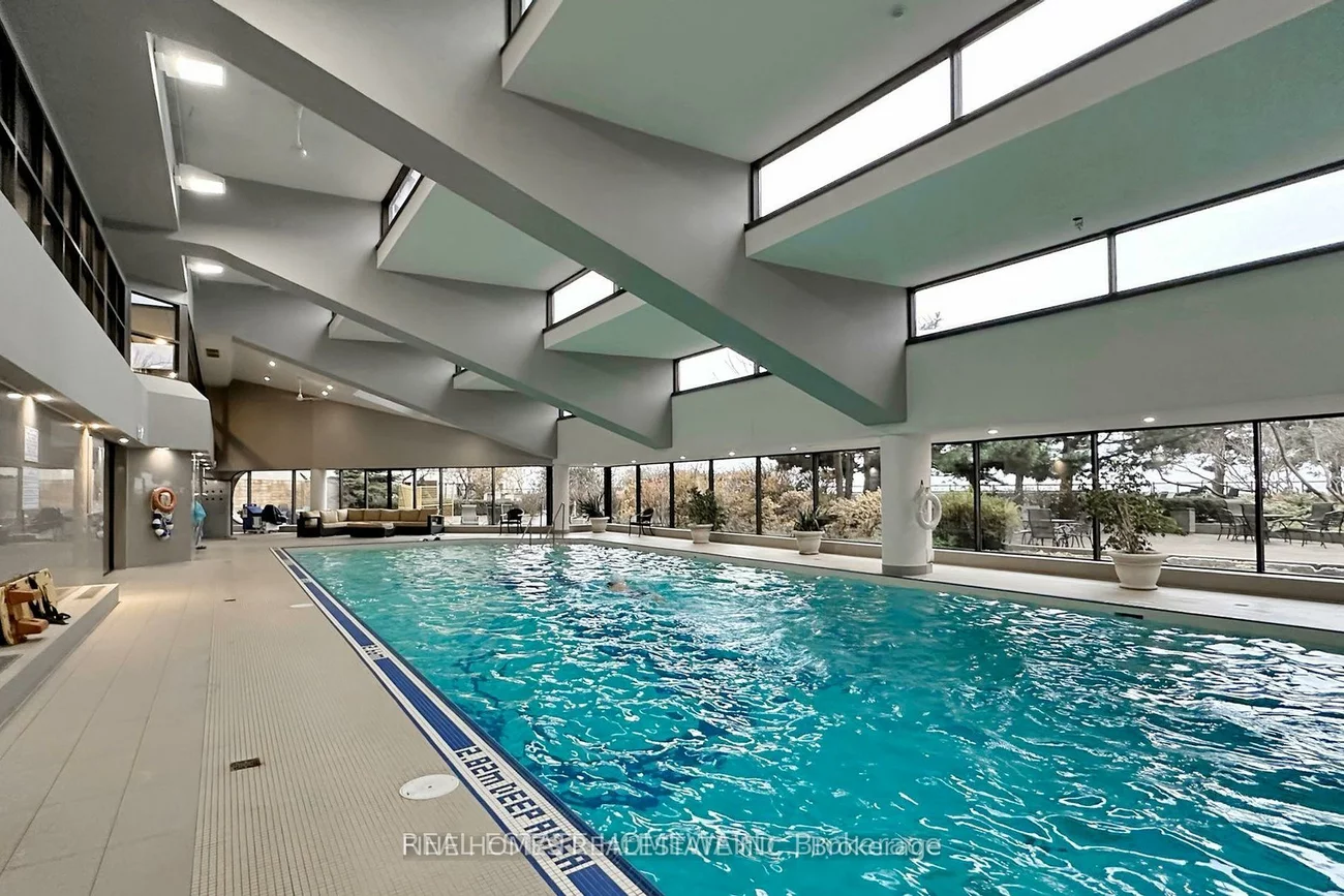 55, Harbour, Waterfront Communities C1, Toronto