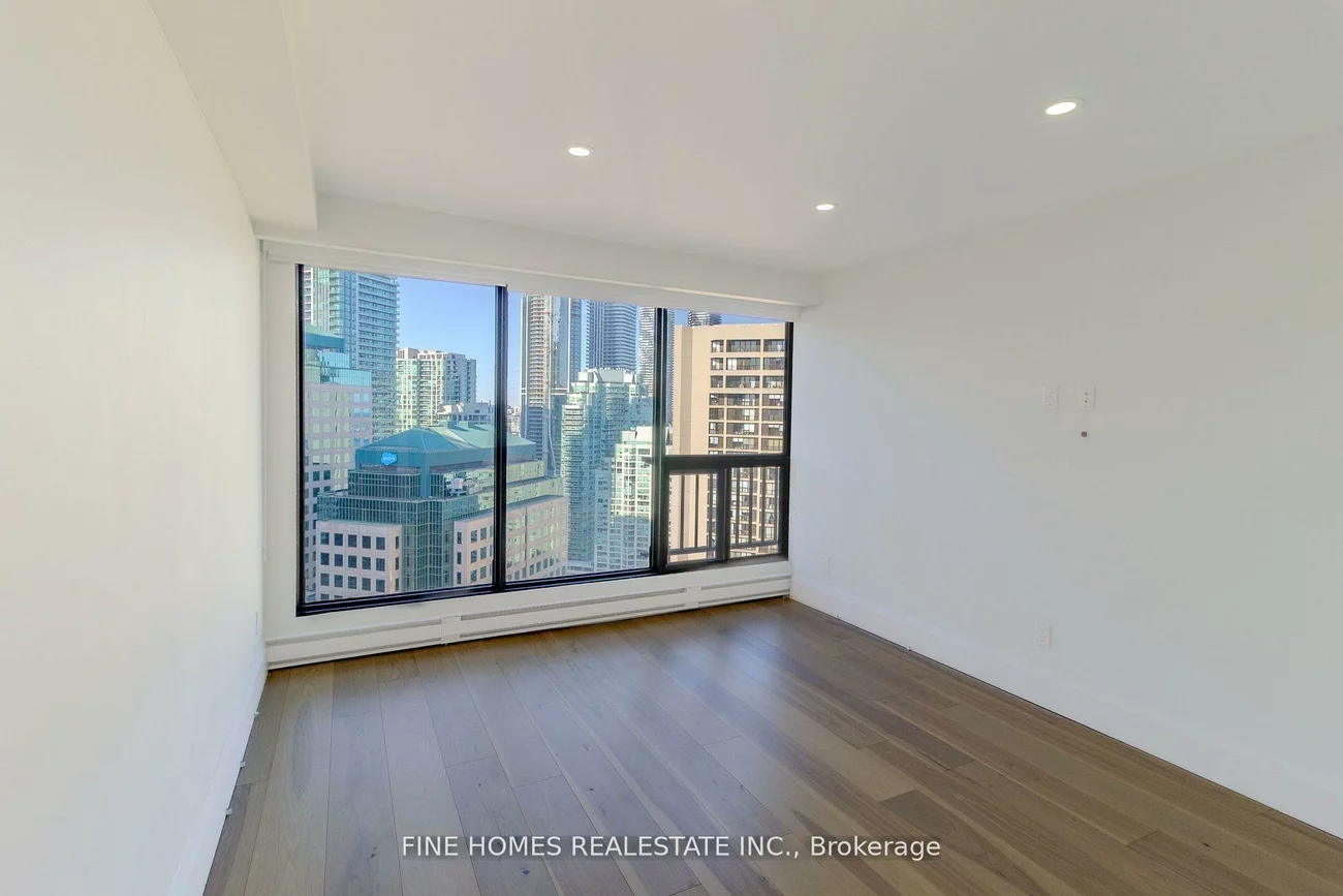 55, Harbour, Waterfront Communities C1, Toronto