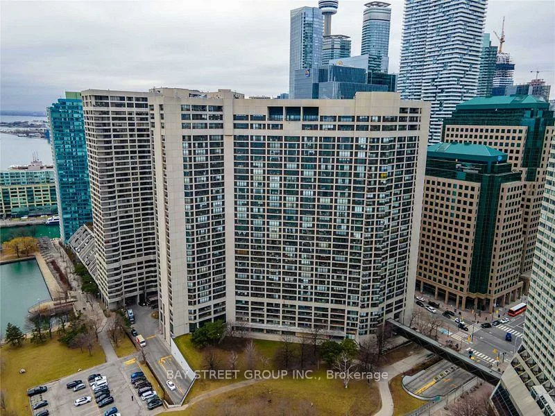 33, Harbour, Waterfront Communities C1, Toronto