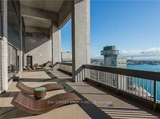 33, Harbour, Waterfront Communities C1, Toronto