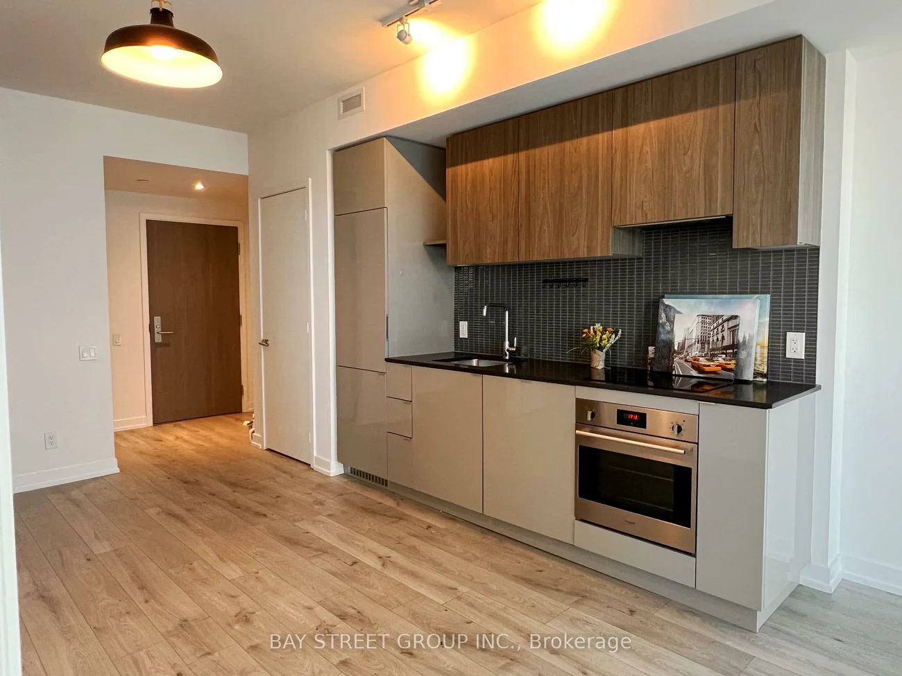 161, Roehampton, Mount Pleasant West, Toronto