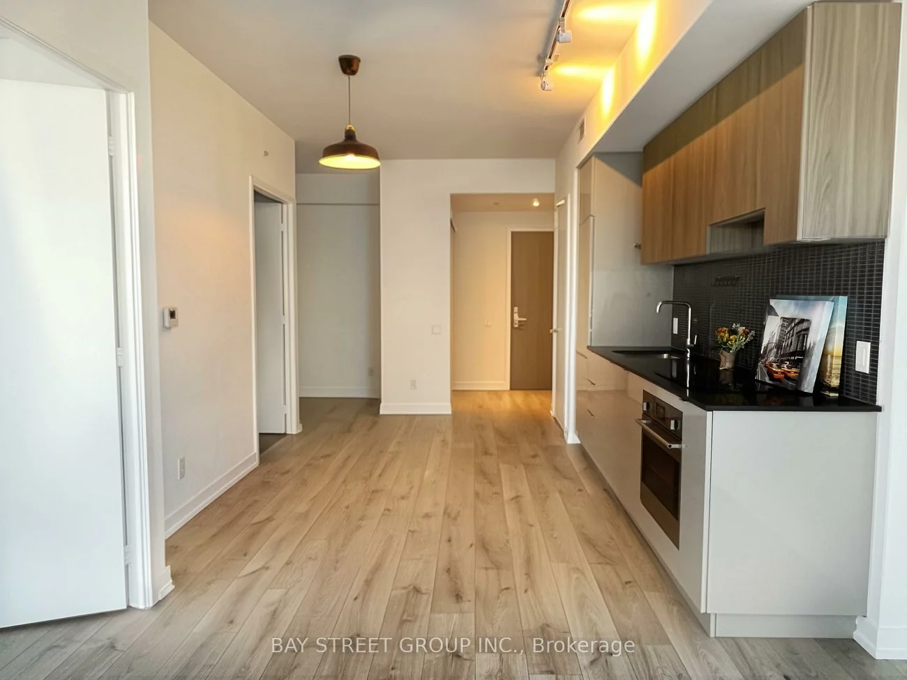 161, Roehampton, Mount Pleasant West, Toronto