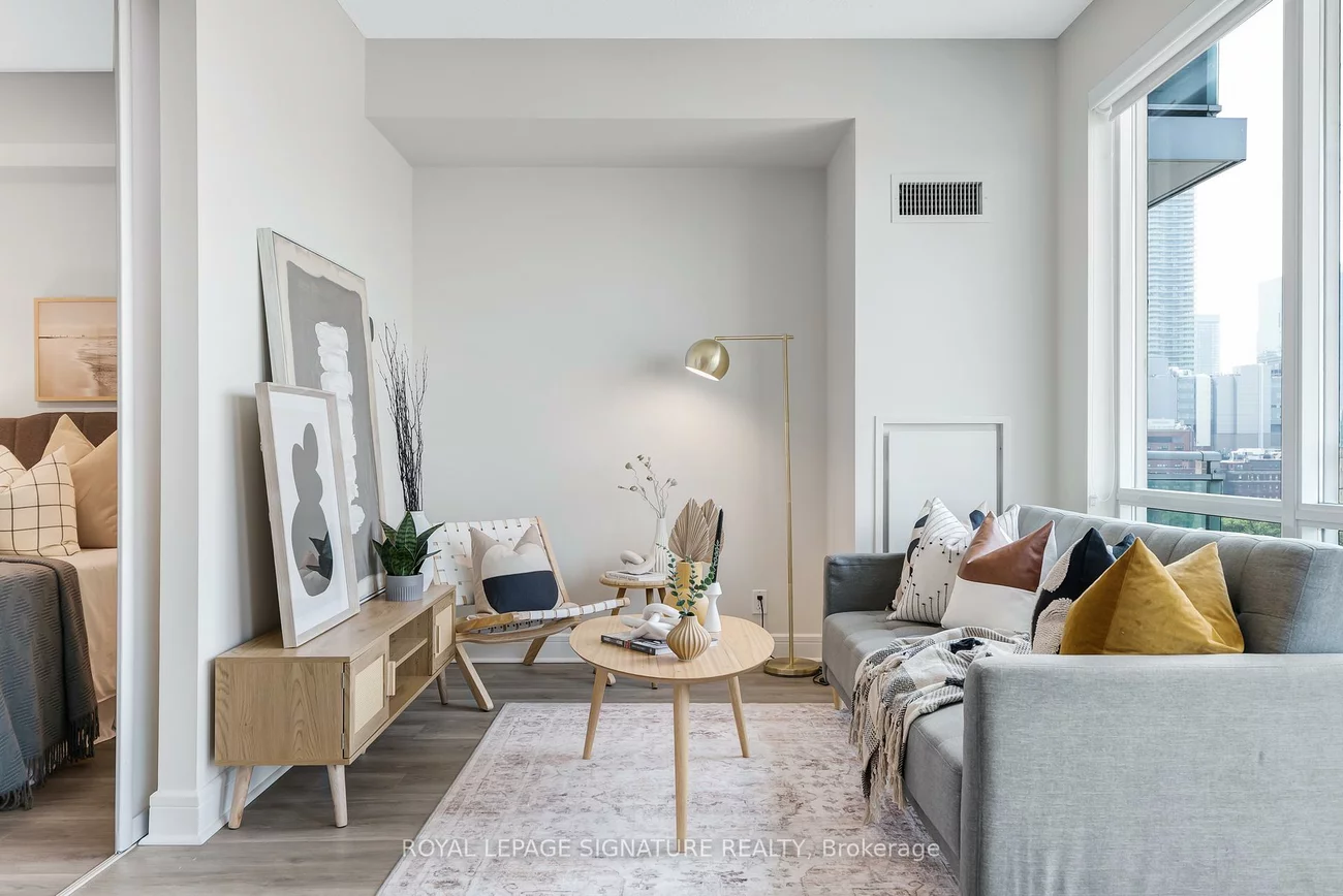 116, George, Moss Park, Toronto