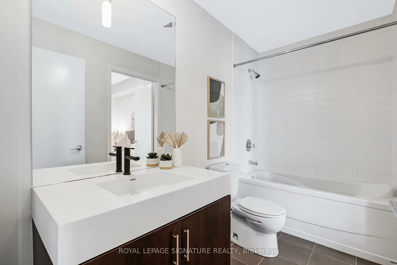 116, George, Moss Park, Toronto