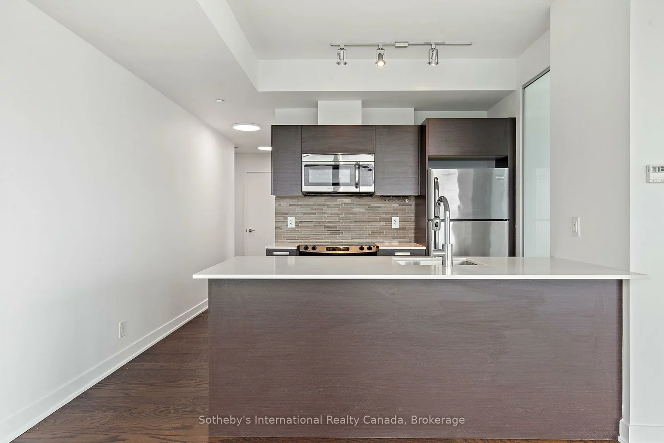 1815, Yonge, Mount Pleasant East, Toronto