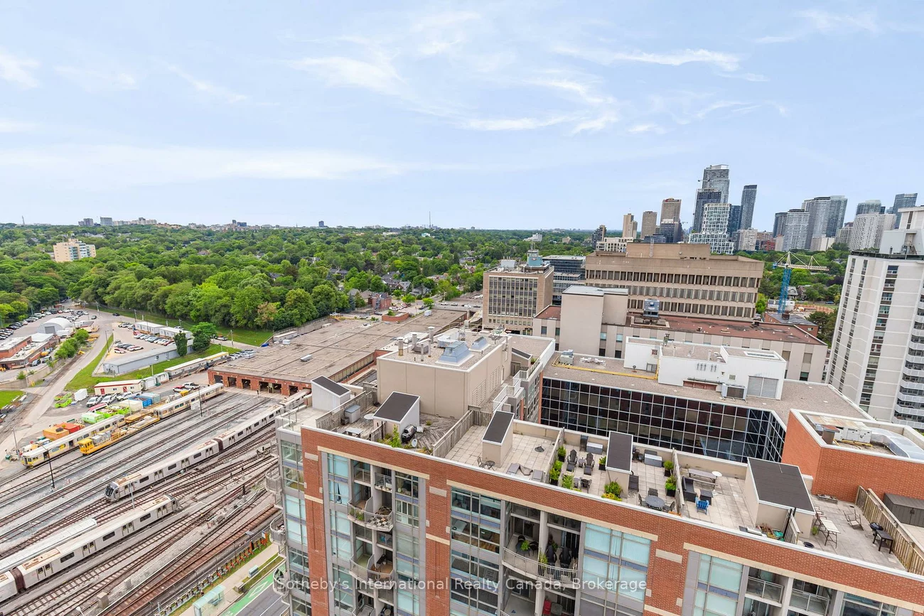 1815, Yonge, Mount Pleasant East, Toronto