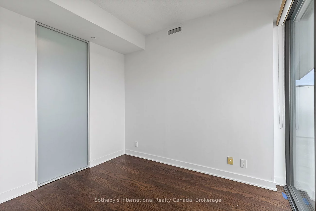 1815, Yonge, Mount Pleasant East, Toronto