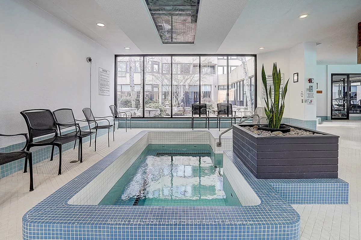 65, SPRING GARDEN, Willowdale East, Toronto