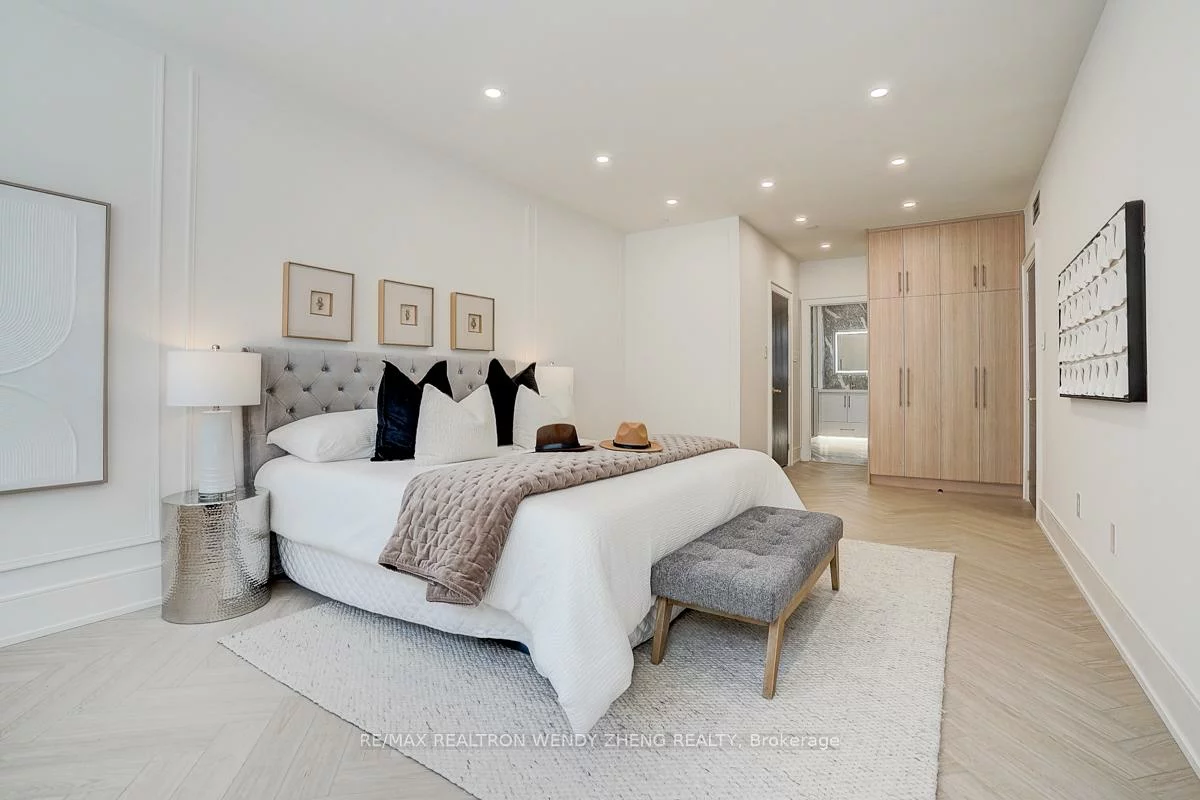 65, SPRING GARDEN, Willowdale East, Toronto