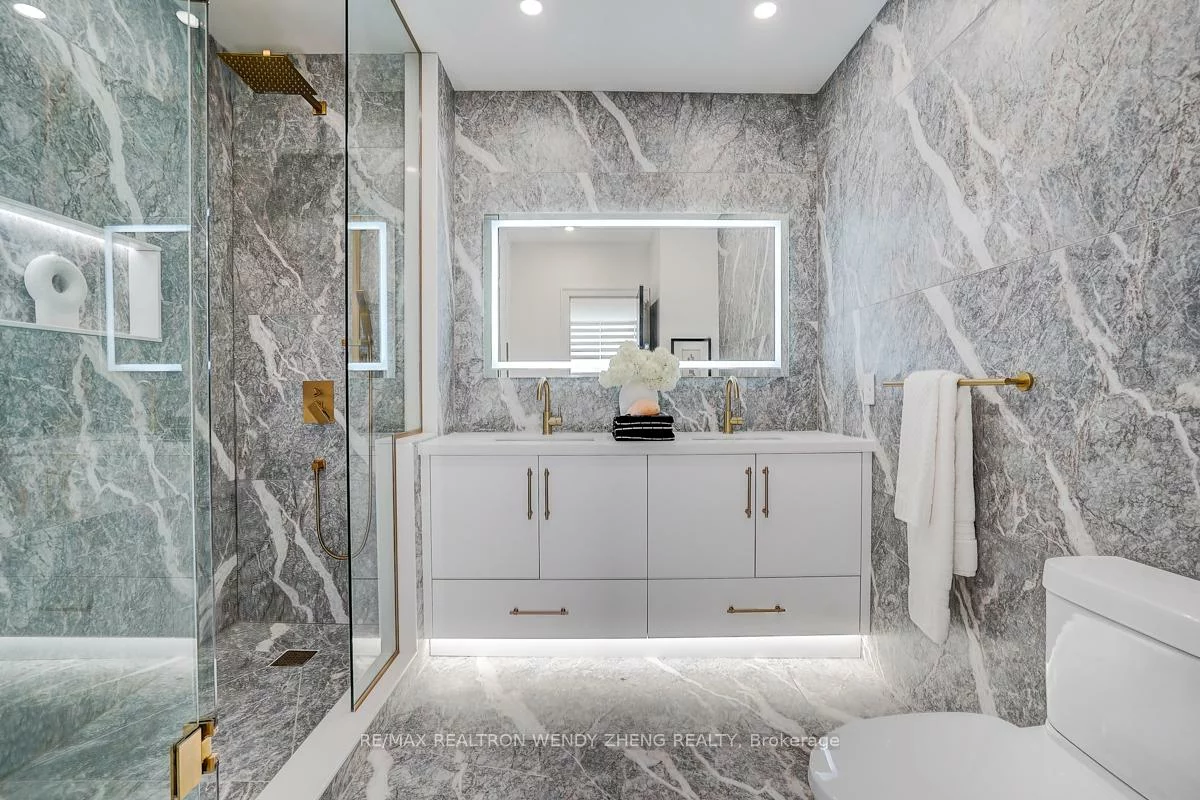 65, SPRING GARDEN, Willowdale East, Toronto