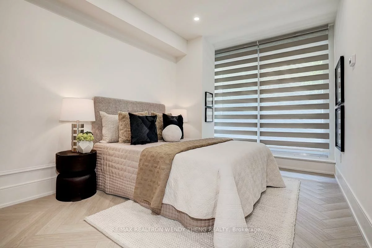 65, SPRING GARDEN, Willowdale East, Toronto