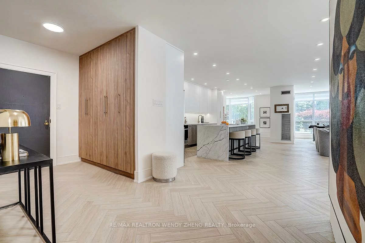 65, SPRING GARDEN, Willowdale East, Toronto