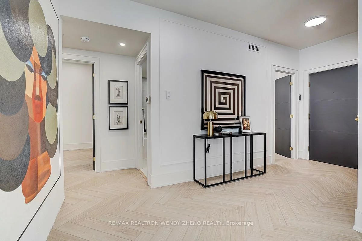 65, SPRING GARDEN, Willowdale East, Toronto
