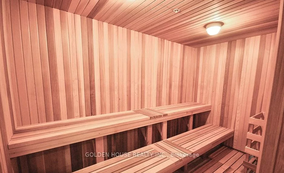 215, Fort York, Niagara, Toronto