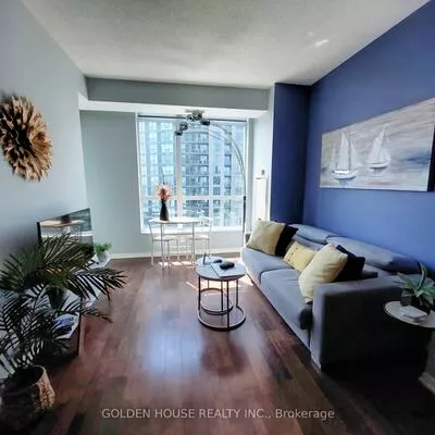 215, Fort York, Niagara, Toronto