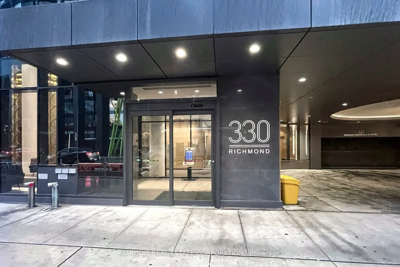 330, Richmond, Waterfront Communities C1, Toronto