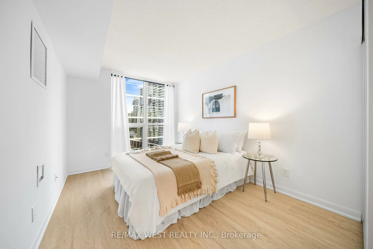 4978, Yonge, Lansing-Westgate, Toronto