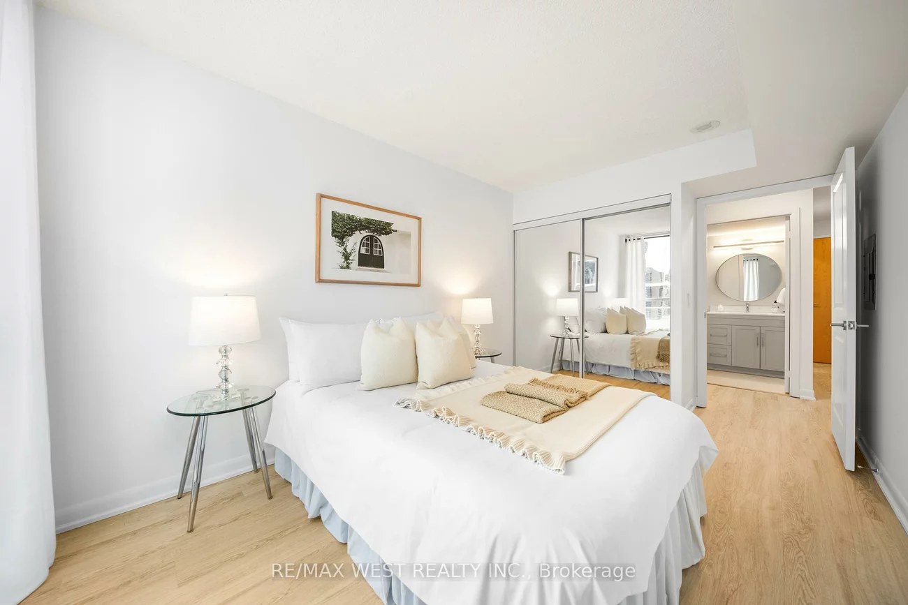 4978, Yonge, Lansing-Westgate, Toronto