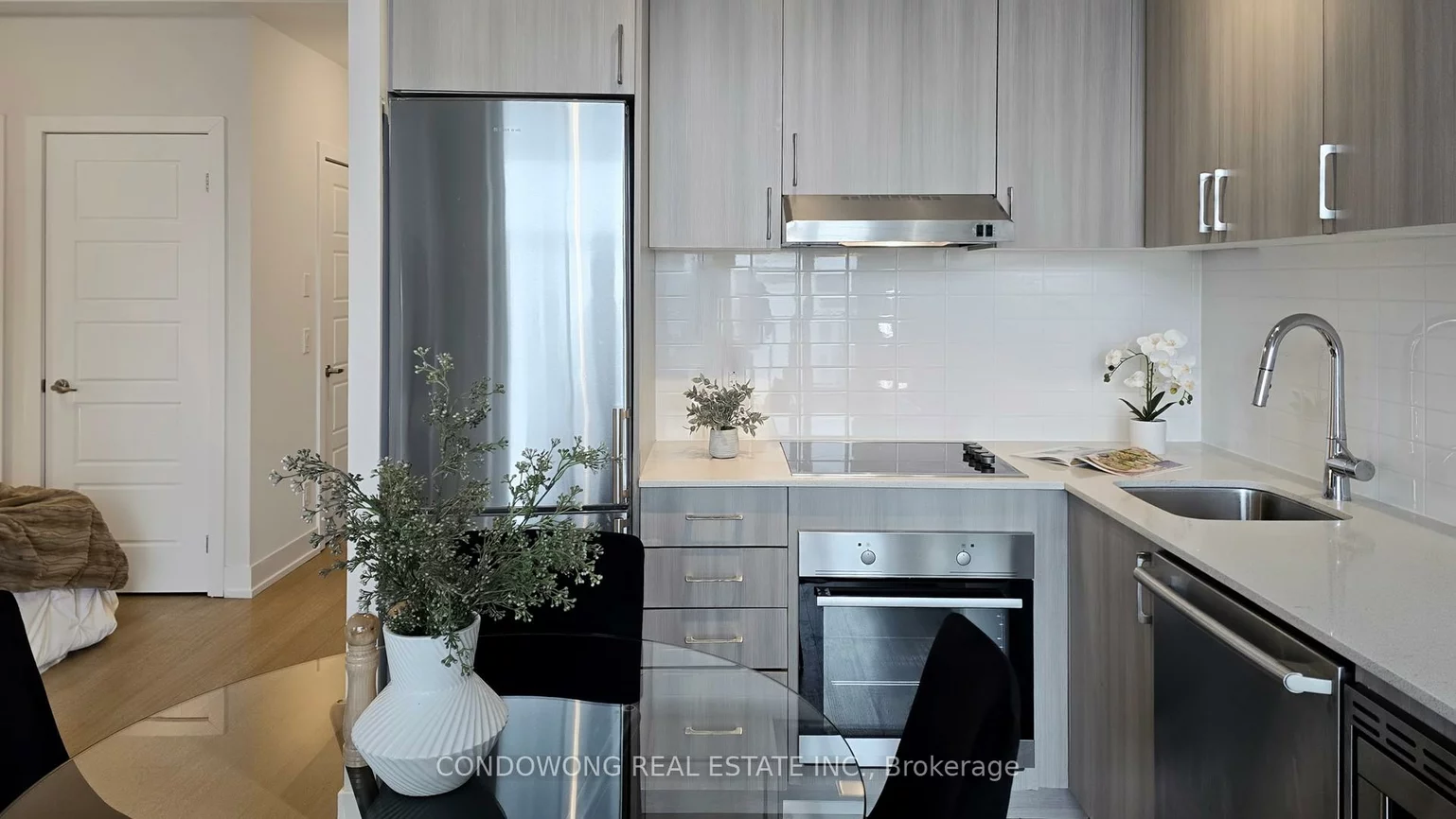 7, Kenaston, Bayview Village, Toronto