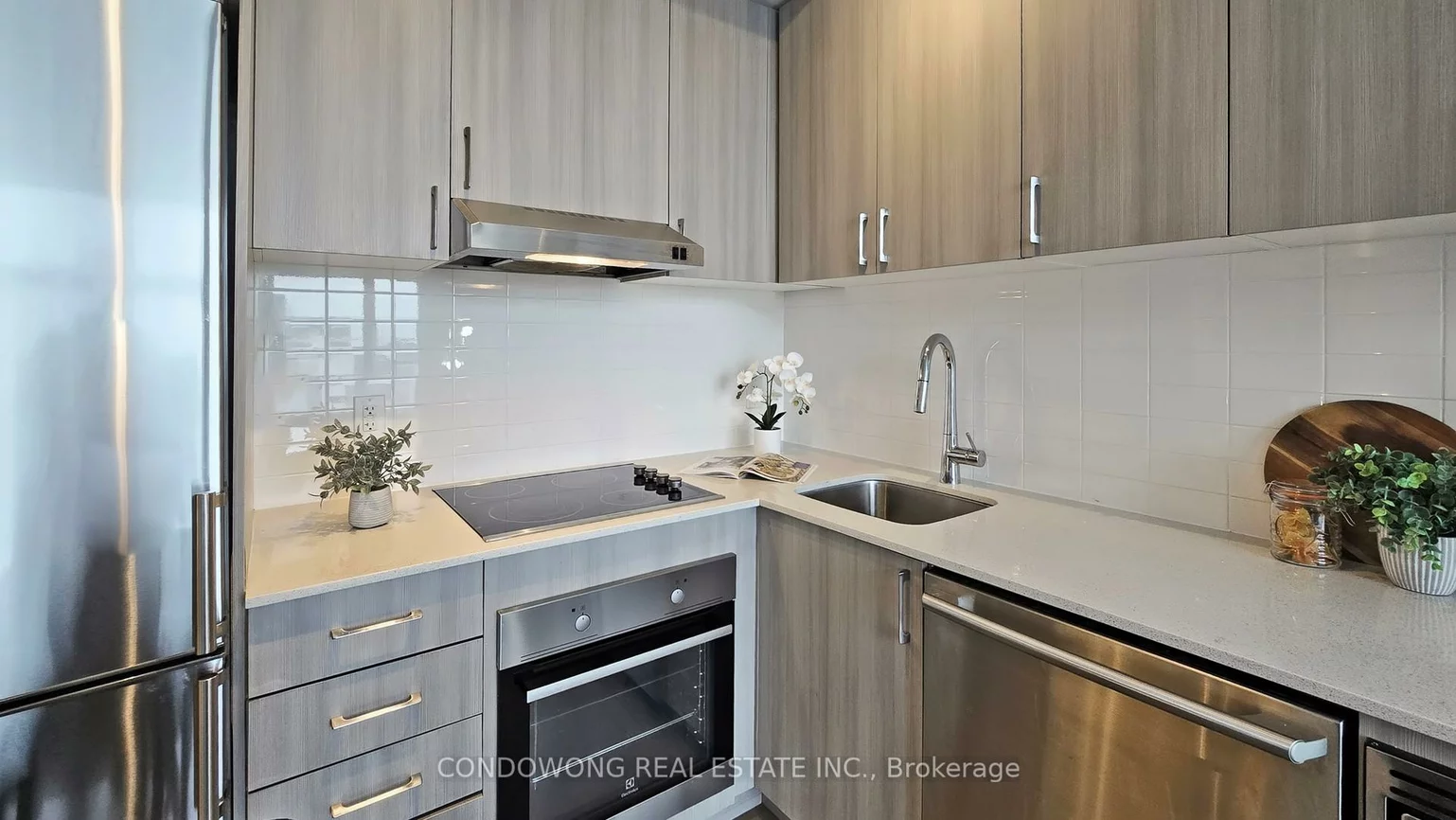 7, Kenaston, Bayview Village, Toronto