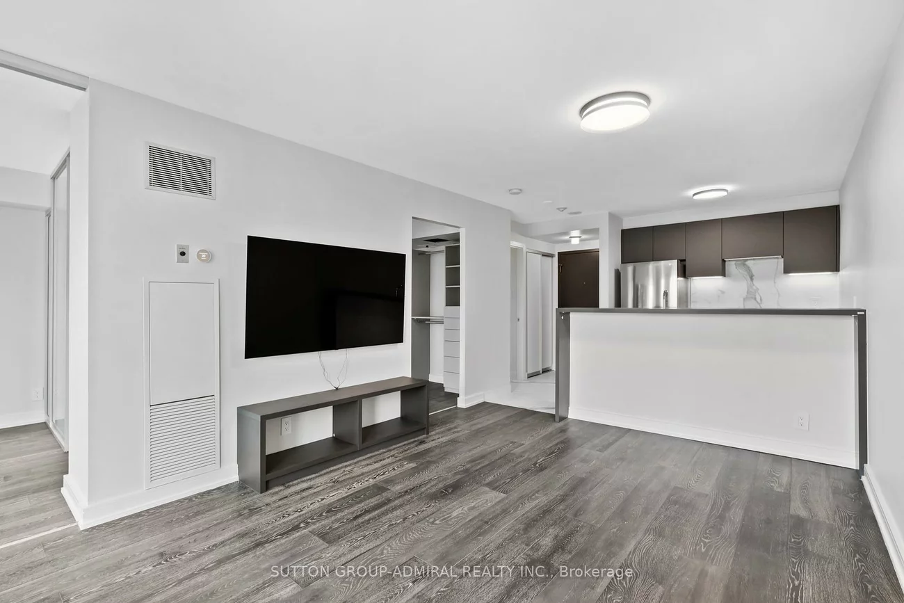 10, Yonge, Waterfront Communities C1, Toronto