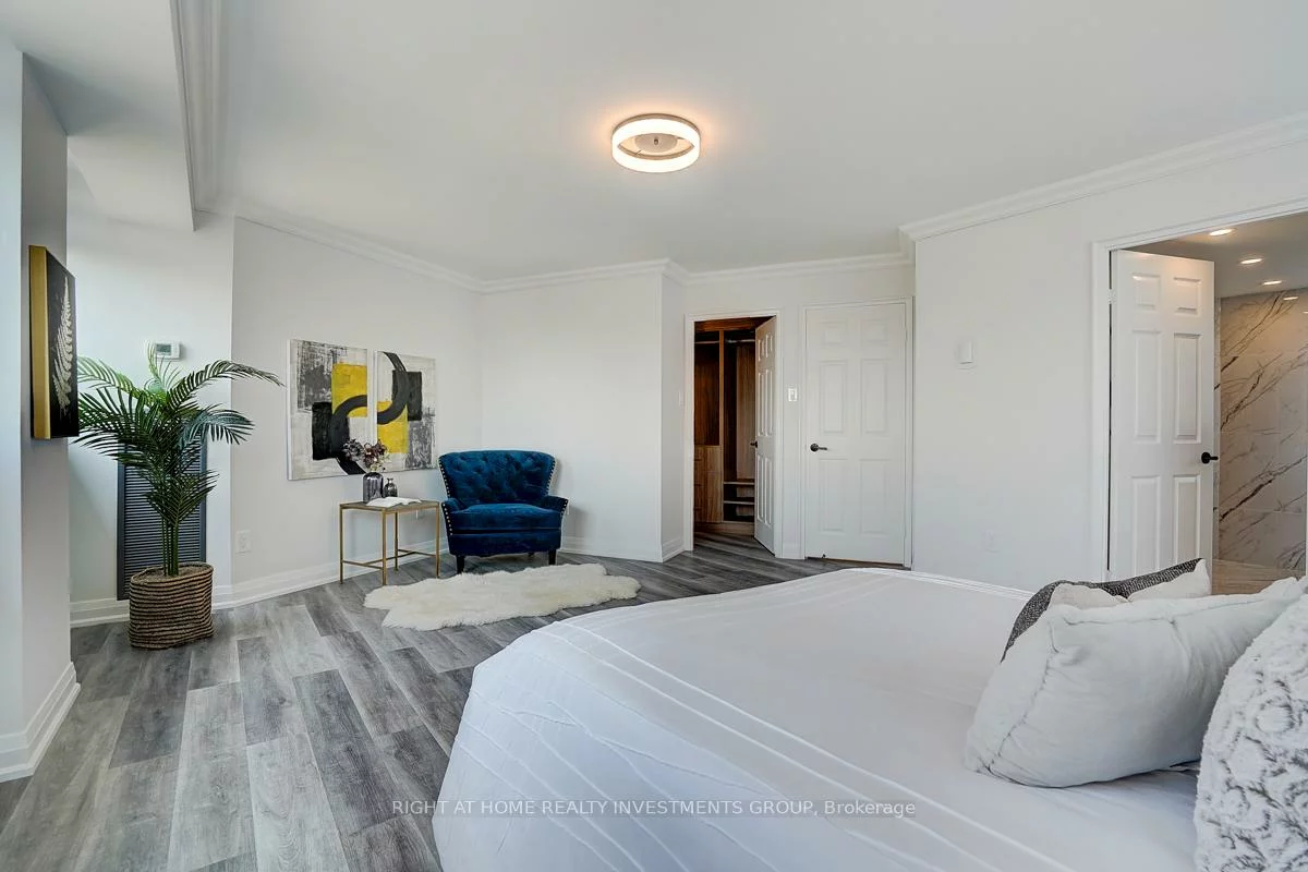 15, McMurrich, Annex, Toronto