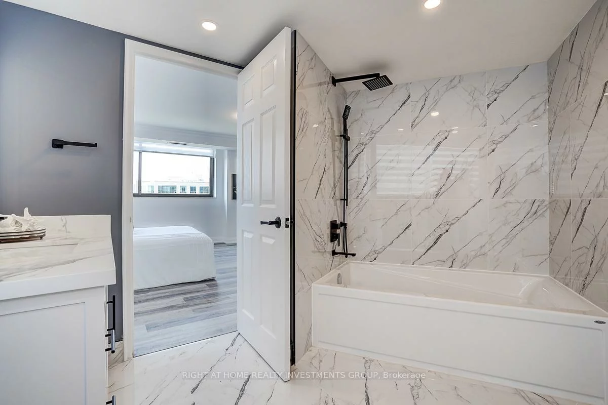 15, McMurrich, Annex, Toronto