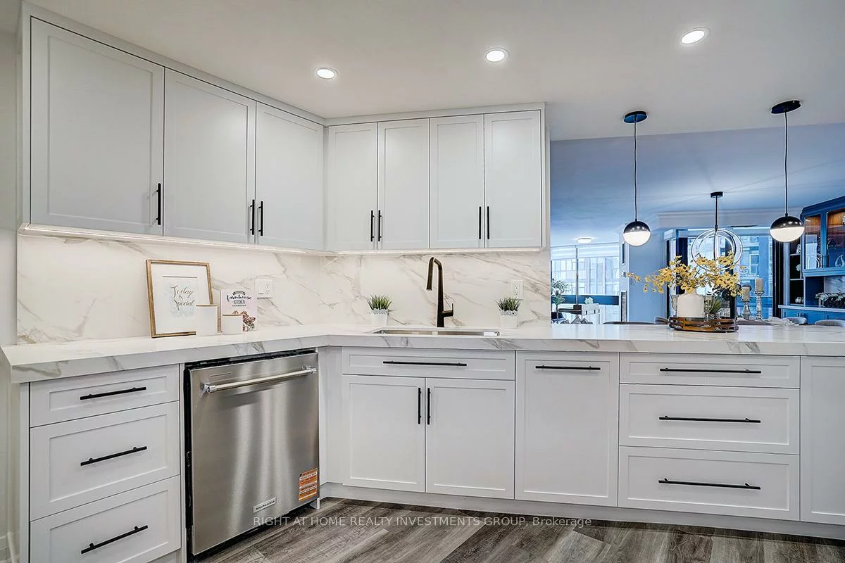 15, McMurrich, Annex, Toronto