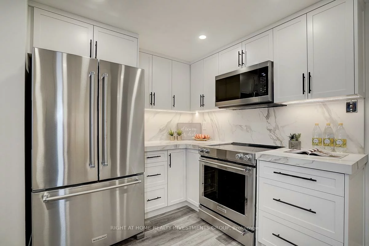 15, McMurrich, Annex, Toronto