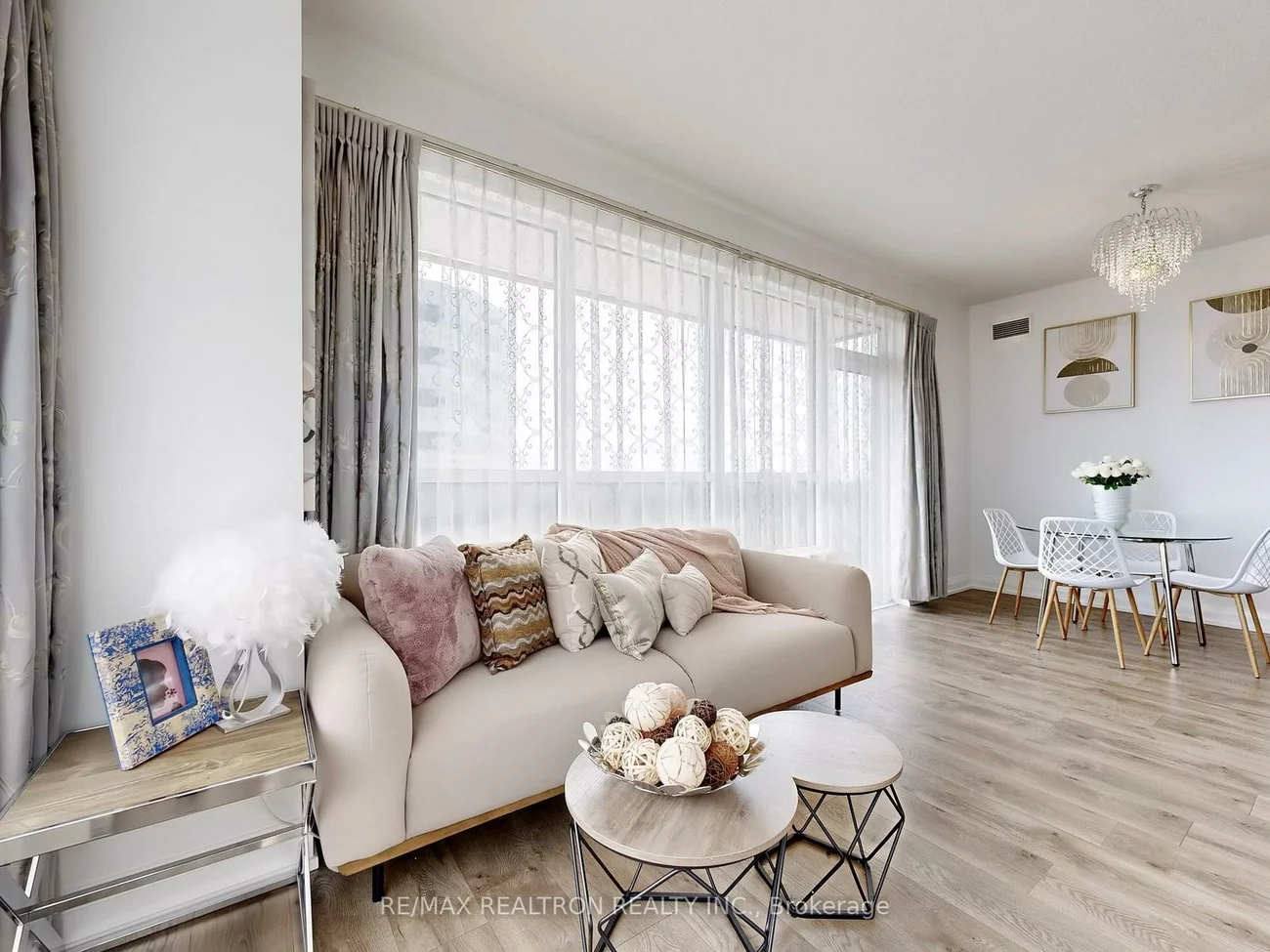 2, Anndale, Willowdale East, Toronto