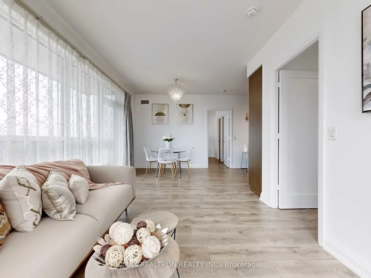 2, Anndale, Willowdale East, Toronto