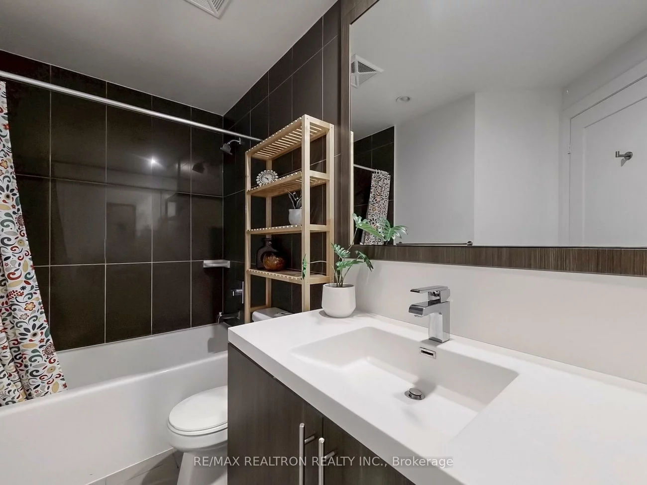 2, Anndale, Willowdale East, Toronto