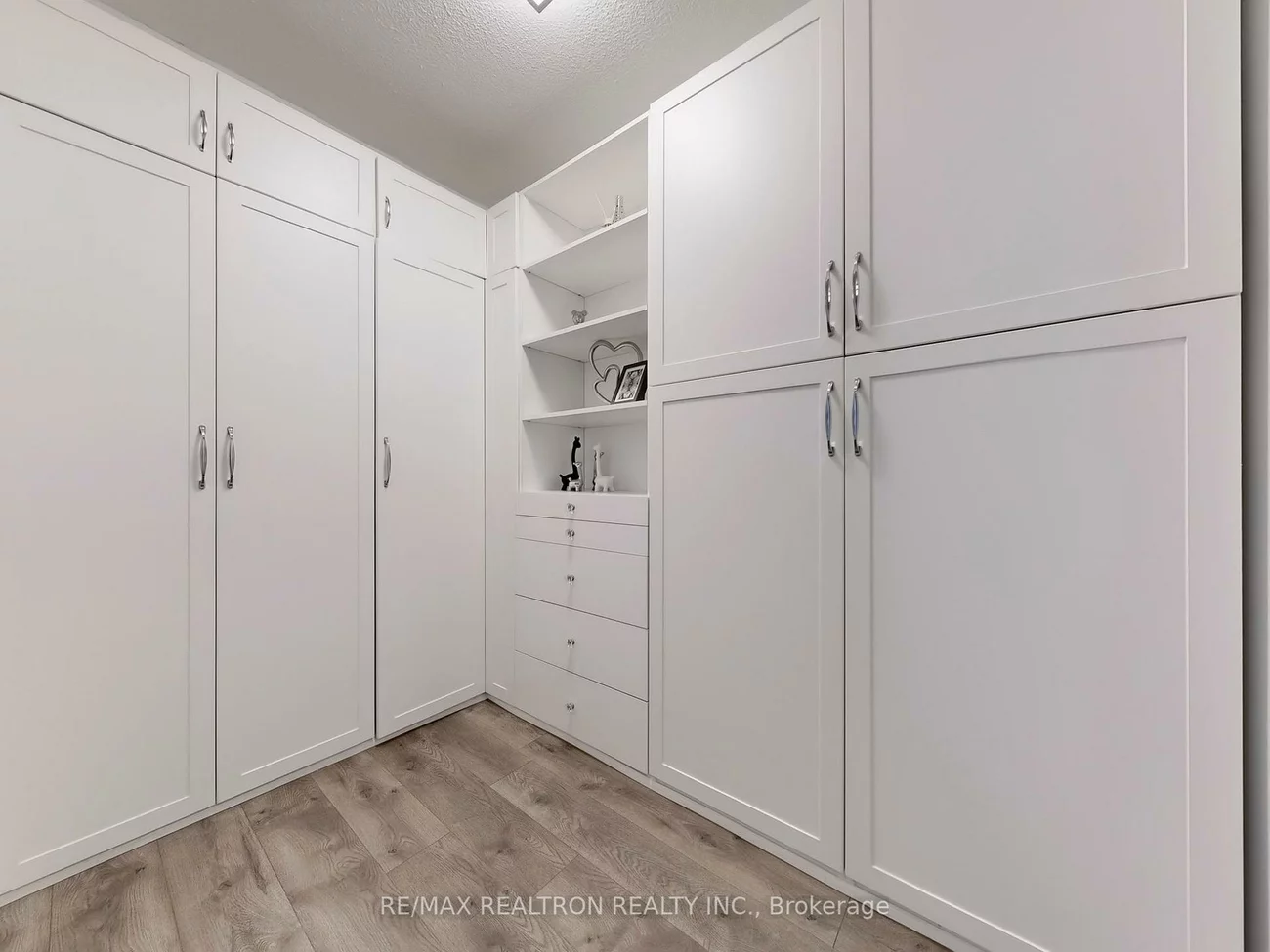 2, Anndale, Willowdale East, Toronto