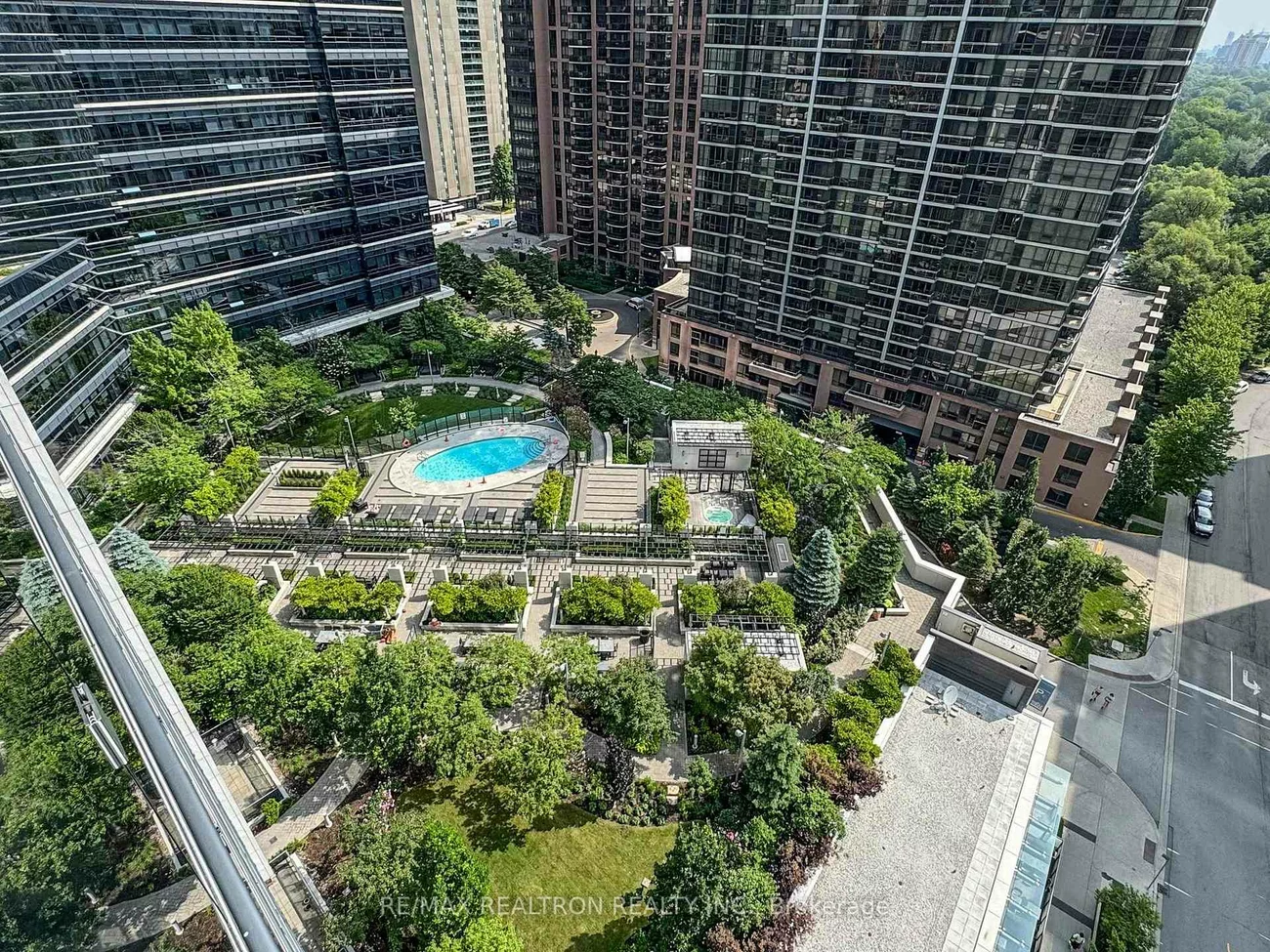 2, Anndale, Willowdale East, Toronto