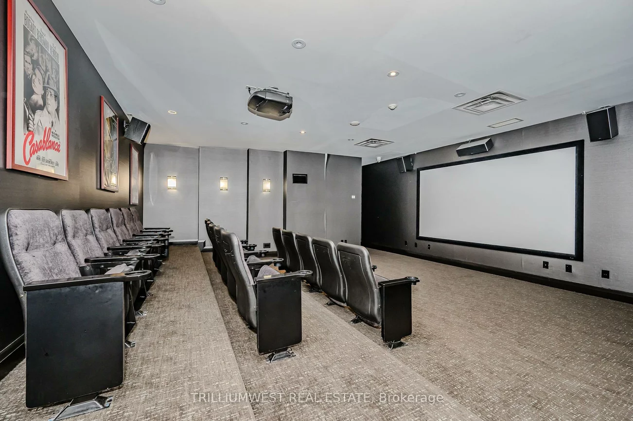 17, Barberry, Bayview Village, Toronto